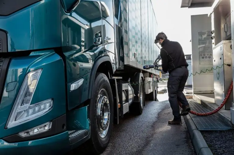 Volvo says number of Dutch LNG trucks surges