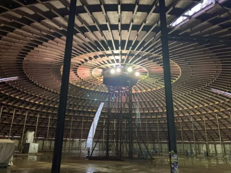 TGE, PORR to raise roof on Polish LNG tank