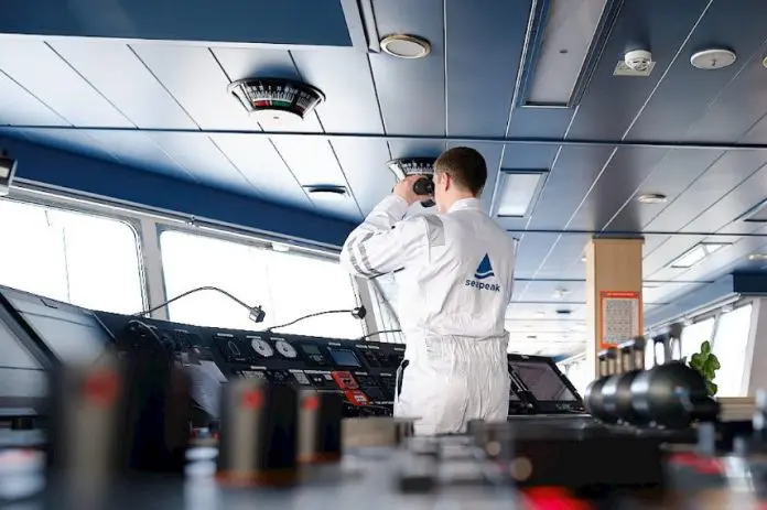 Seapeak to sell steam LNG carriers