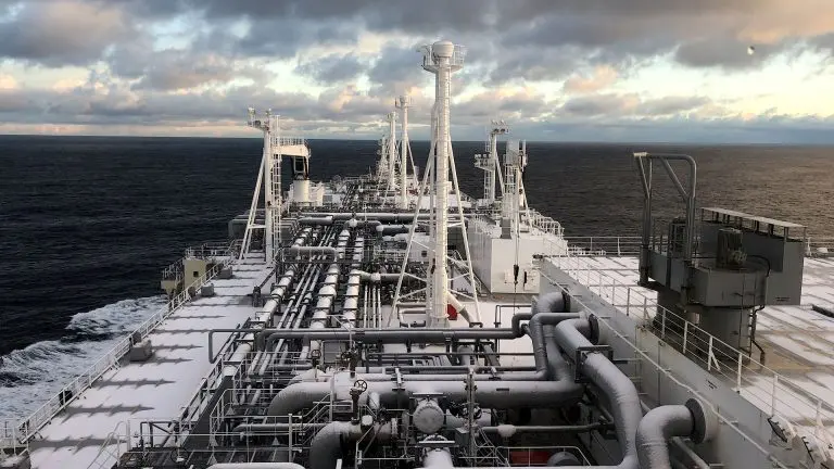 LNG shipping rates continue to drop
