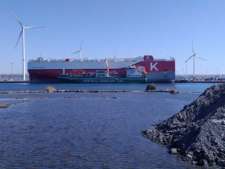 Titan, K Line complete first LNG bunkering op under new term contract