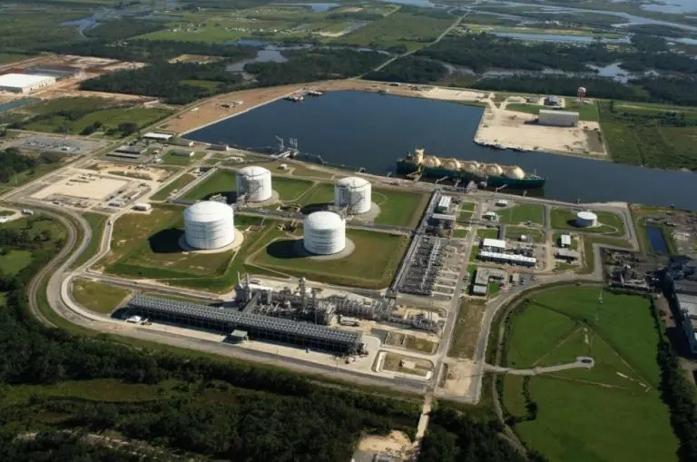Energy Transfer, Chevron expand Lake Charles LNG deal