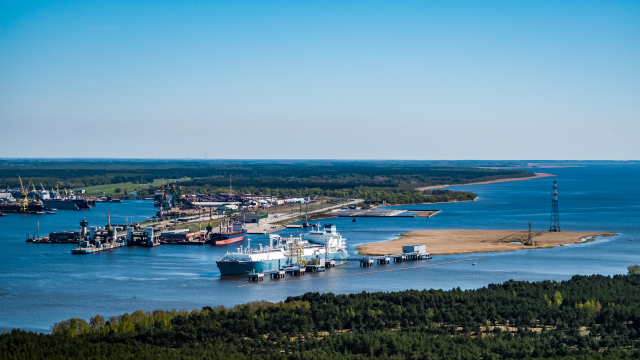 Lithuanian FSRU back online after dredging works