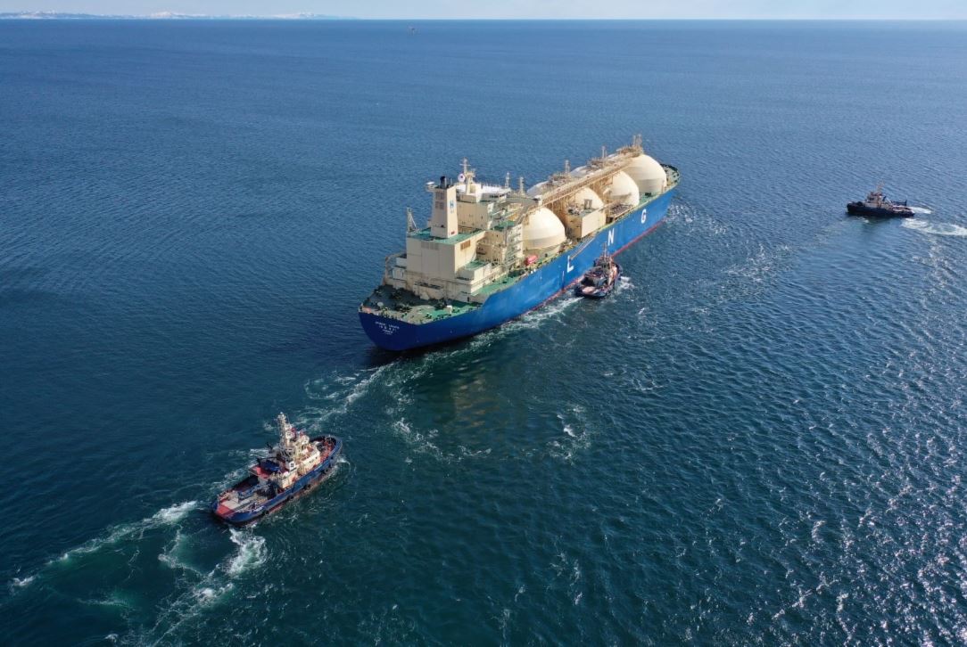 Russia’s Sakhalin plant loads milestone LNG cargo
