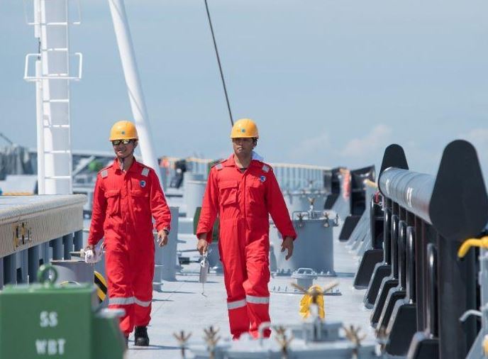 Eastern Pacific Shipping charters LNG-powered bulker quintet to BHP