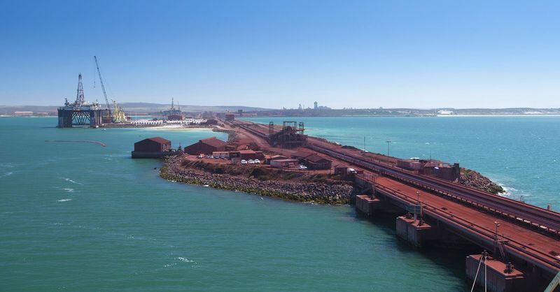 Anglo American charters LNG-powered quarter from U-Ming