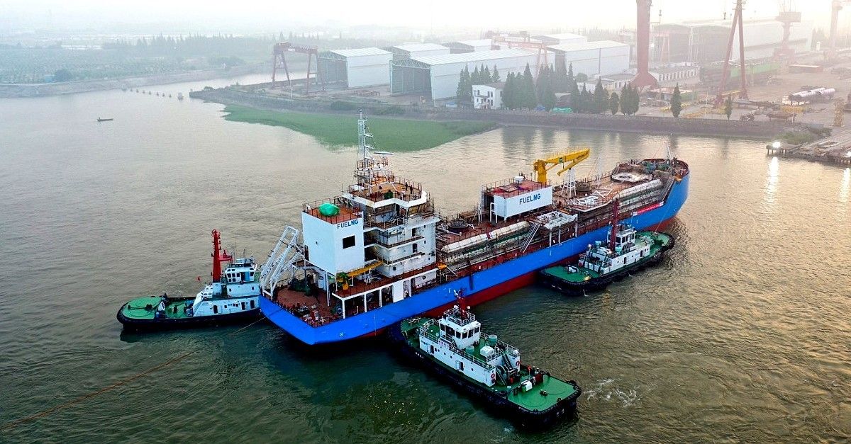 Shell to bunker BHP's LNG-powered bulker quintet