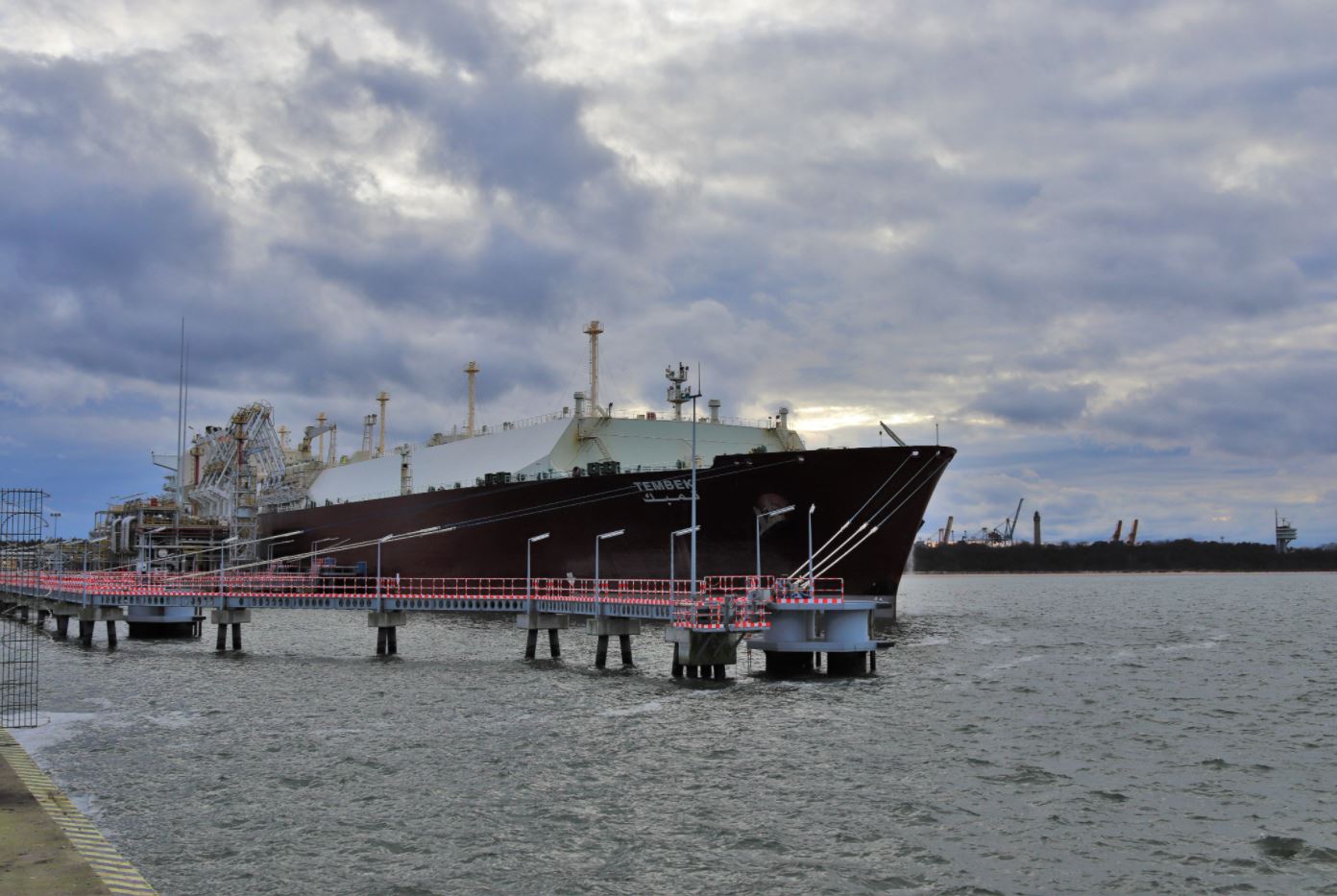 Polish 2020 LNG imports rise 10 percent