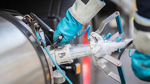 Europe now has 400 LNG filling stations, report says