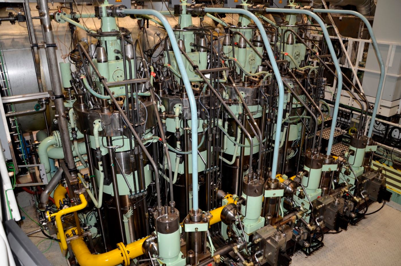 MAN scores first order for ME-GA engines
