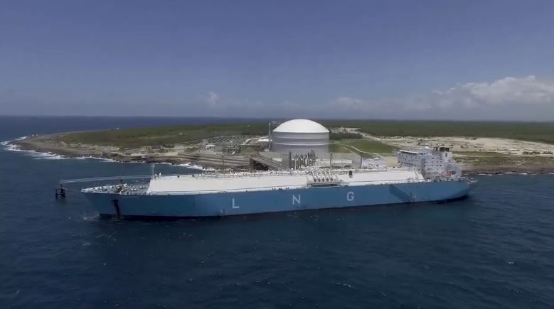 AES says gets first carbon-neutral LNG cargo at Dominican terminal