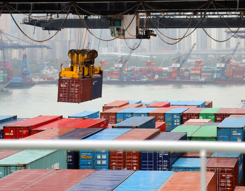Seaspan secures $1.4 billion for LNG-powered containerships