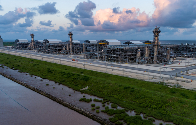 EIA US LNG exports to drop 6 percent in second half due to Freeport shutdown