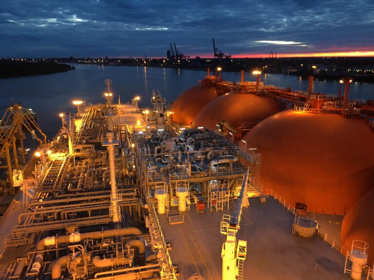 Global Maritime Services in FSRU move