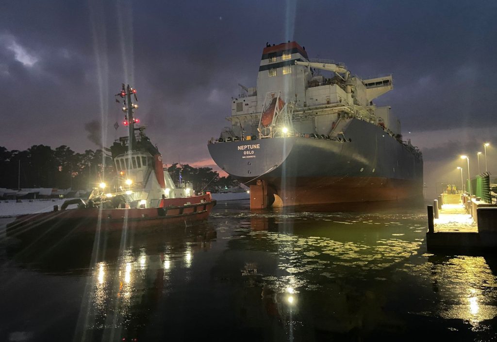 Deutsche ReGas says first LNG shipment arrives in Lubmin