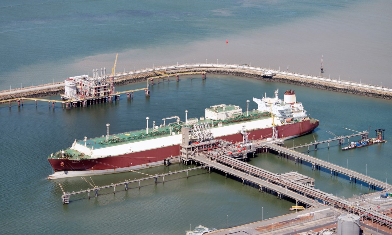 Fluxys offers Zeebrugge regas slots