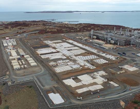 Woodside's profit climbs in H1