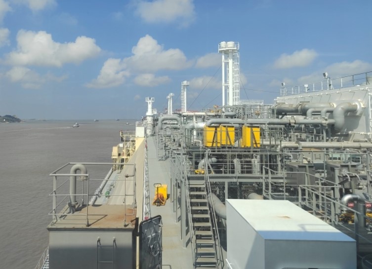 LR to help decarbonize Cosco Shipping's LNG fleet