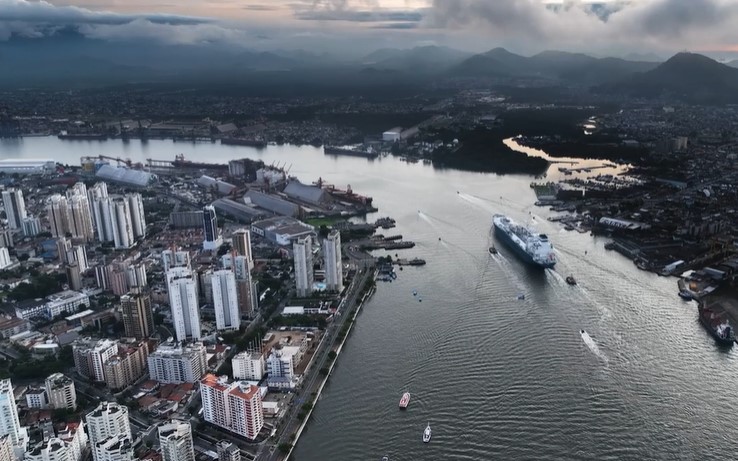 Hoegh LNG: commissioning of Brazilian FSRU completed