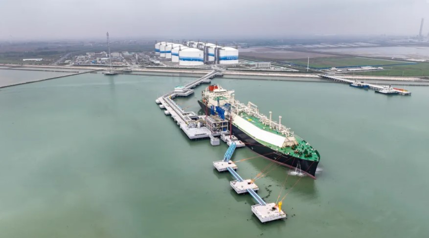 CNOOC says launches China's largest LNG storage base