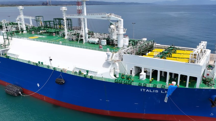 Snam's Piombino FSRU now flies Italian flag, gets new name