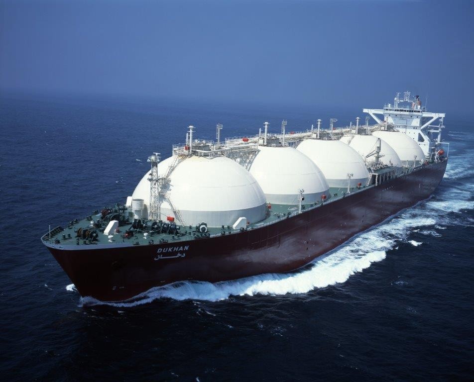 MOL sells steam LNG carrier for scrap