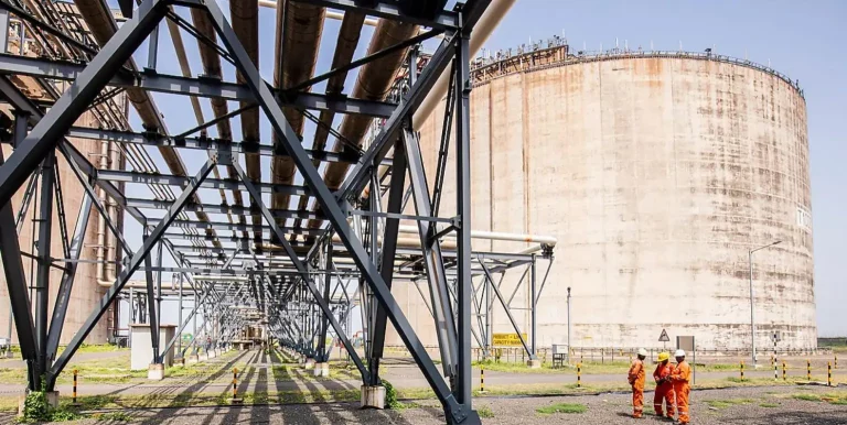 Shell seals LNG deal with India's IRM Energy