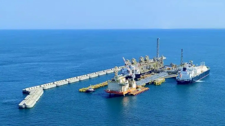 BP, partners ship first Tortue LNG cargo