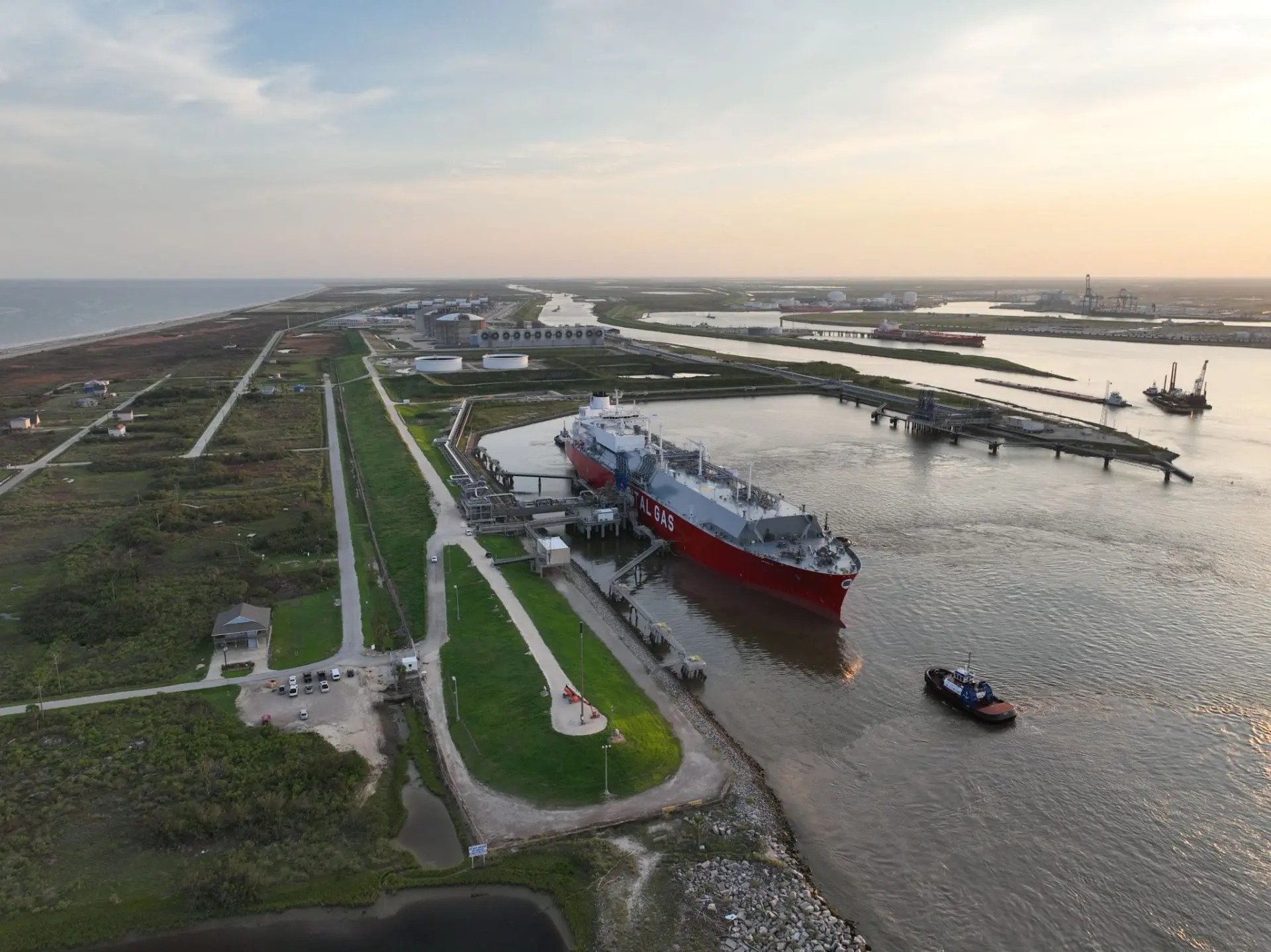 DOE gives further boost to US LNG exports