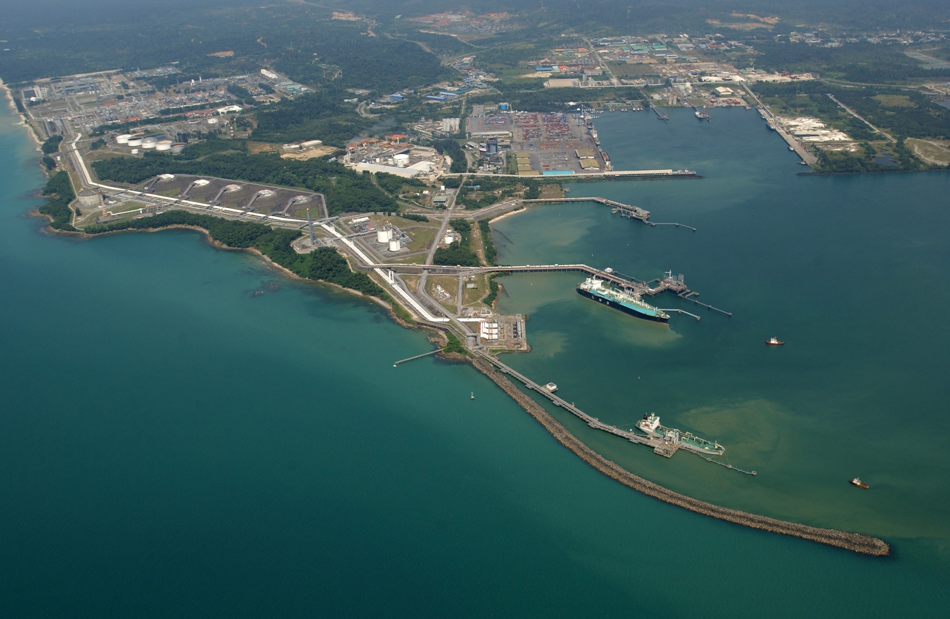 Malaysia LNG in Bintulu CCU move