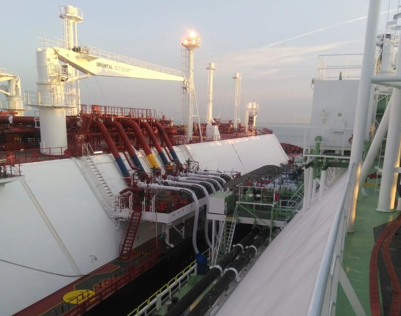 Snam’s Ravenna FSRU wraps up first STS LNG transfer