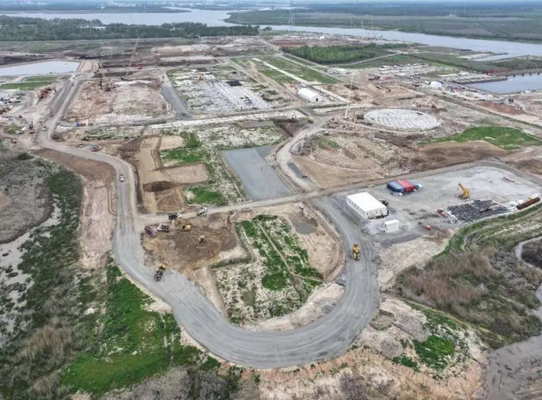 Woodside takes FID on $17.5 billion Louisiana LNG project