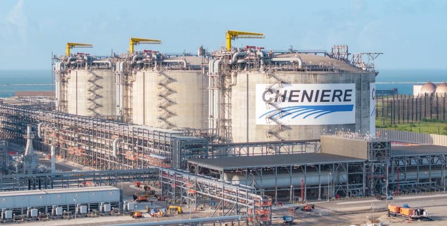 Cheniere plans to boost LNG export capacity to 100 mtpa