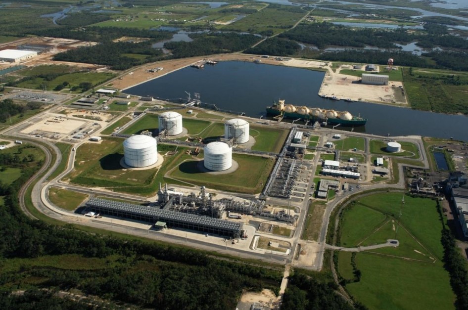 Energy Transfer, Chevron expand Lake Charles LNG deal