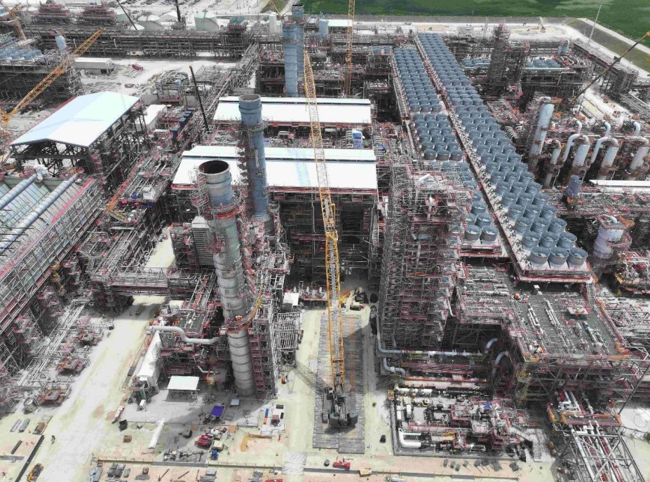 Golden Pass LNG contractors finalizing terms for second and third train