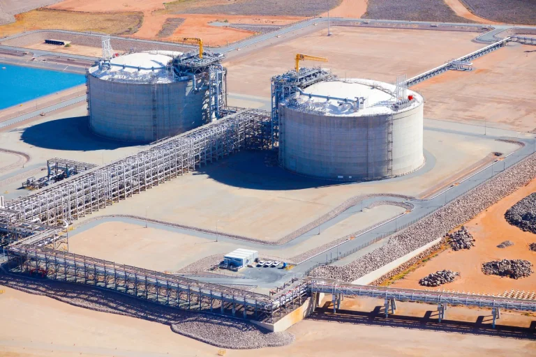 Australian LNG export revenue down in October