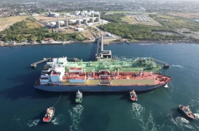 Prime Infra takes 60 percent stake in First Gen’s Batangas LNG terminal