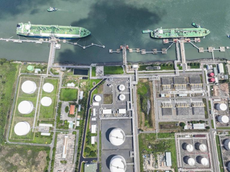 PetroVietnam Gas launches spot LNG cargo tender