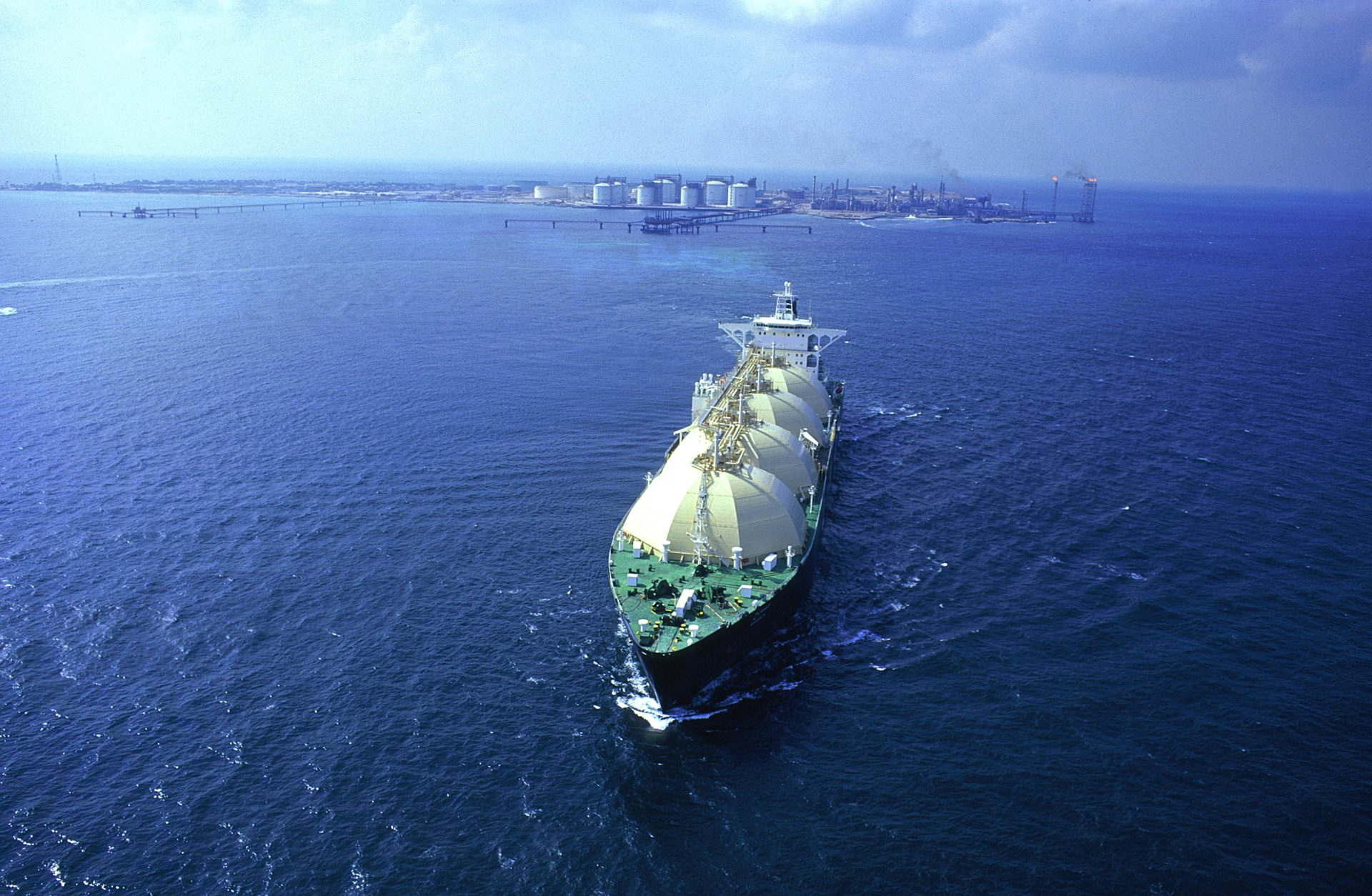 RWE plans to sign long-term LNG deal with Adnoc