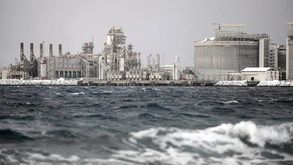 Equinor's Hammerfest LNG plant to get gas from Barents Sea project