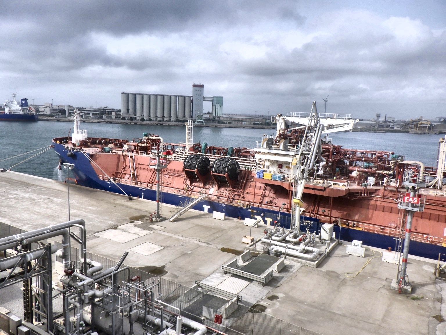 Italian small-scale LNG terminal gets 20th cargo