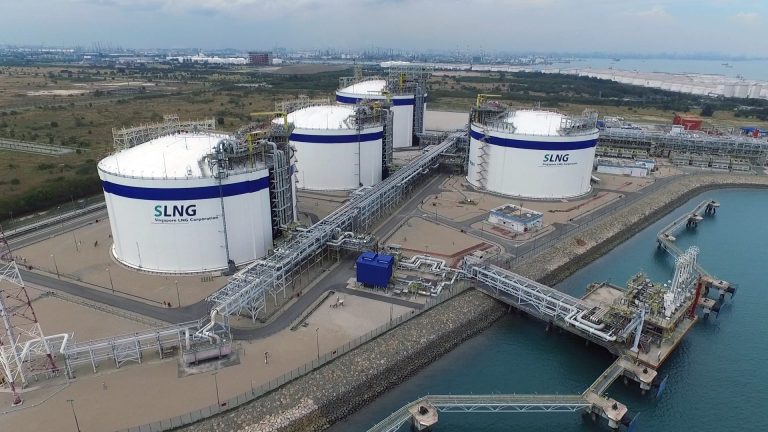 Singapore LNG awards jetty gig