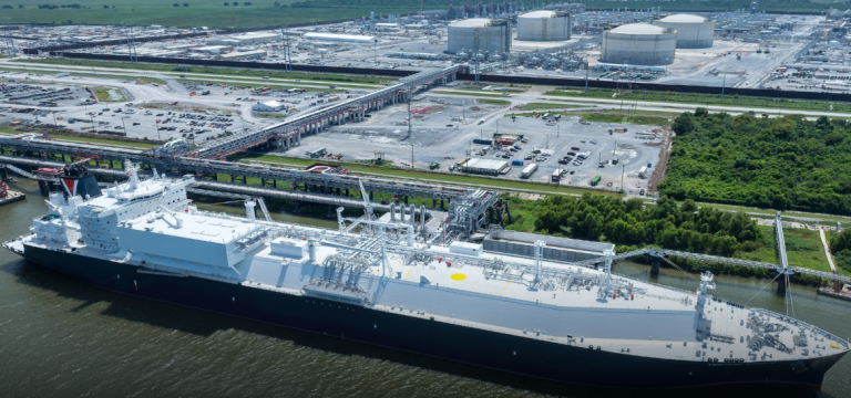 Atlantic and Pacific LNG shipping rates up this week