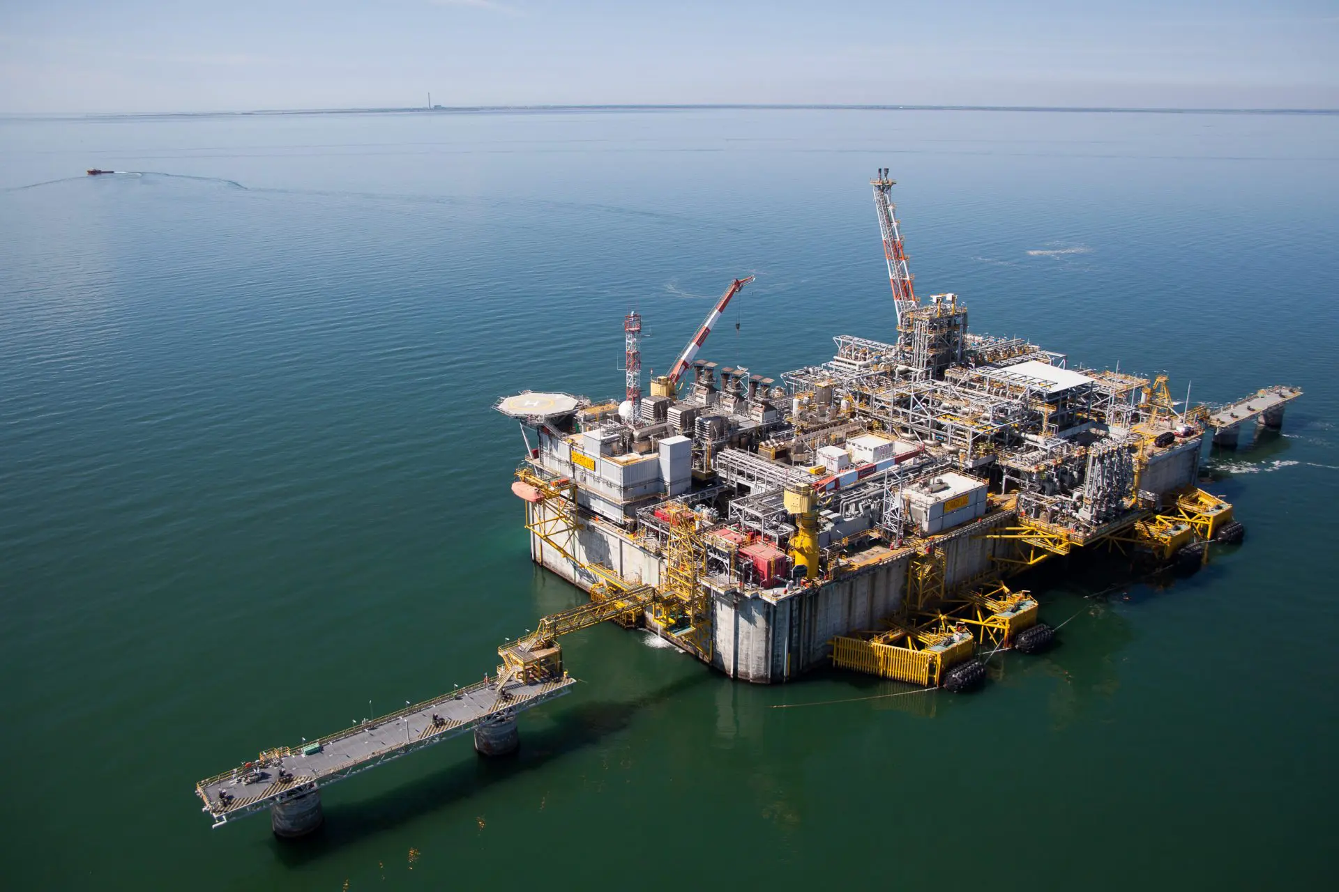 Edison says QatarEnergy extends force majeure until mid-August