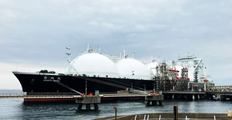 Japan’s LNG imports down 20.6 percent in April