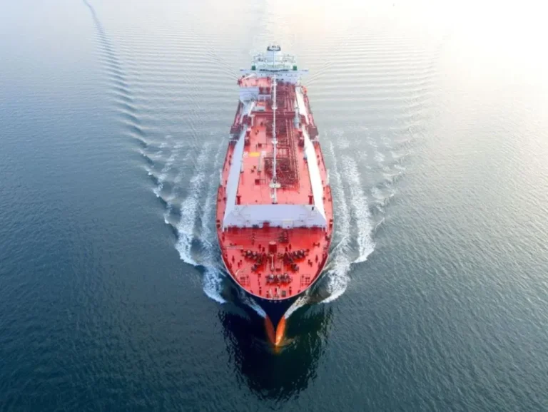 Atlantic and Pacific LNG shipping rates continue to drop