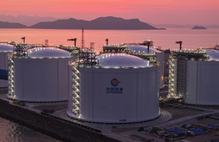 China boosts gas imports in June