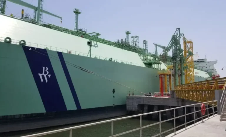 Pakistan launches spot LNG tender
